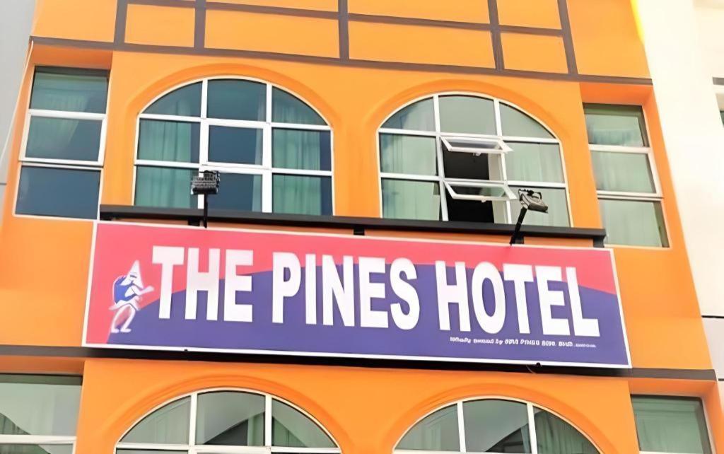 The Pines Hotel Kampung Kuala Terla Exterior foto